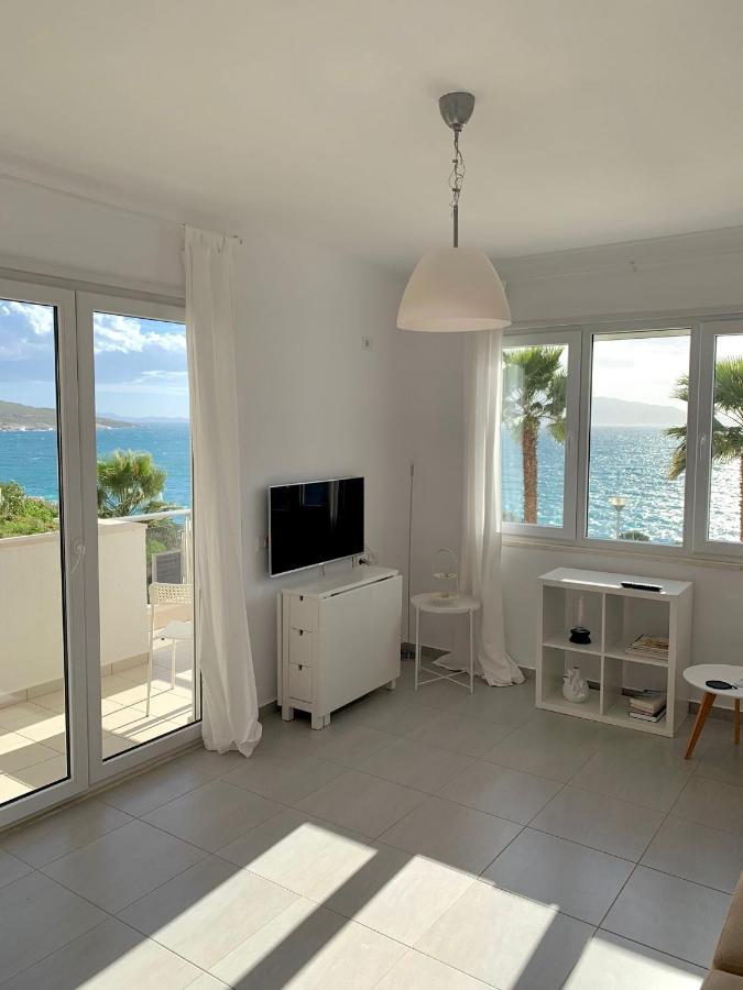 Loli Apartment Luxury White Residence Саранда Екстер'єр фото