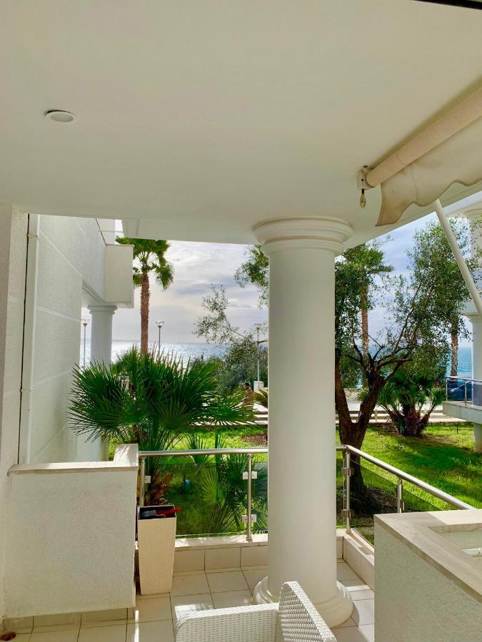 Loli Apartment Luxury White Residence Саранда Екстер'єр фото