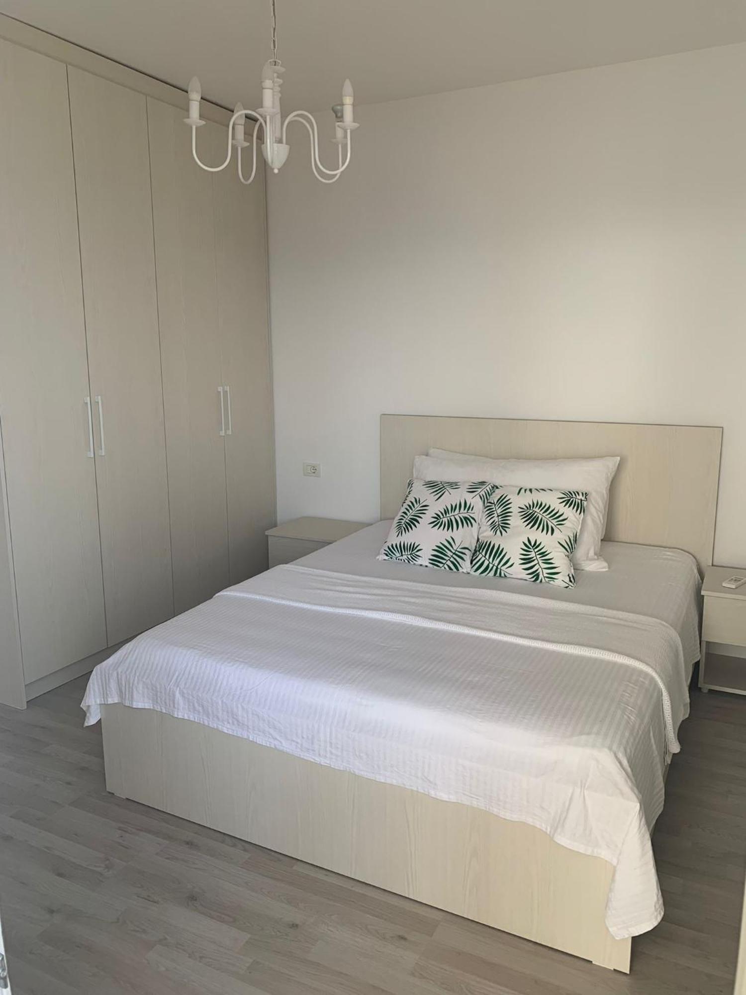 Loli Apartment Luxury White Residence Саранда Екстер'єр фото